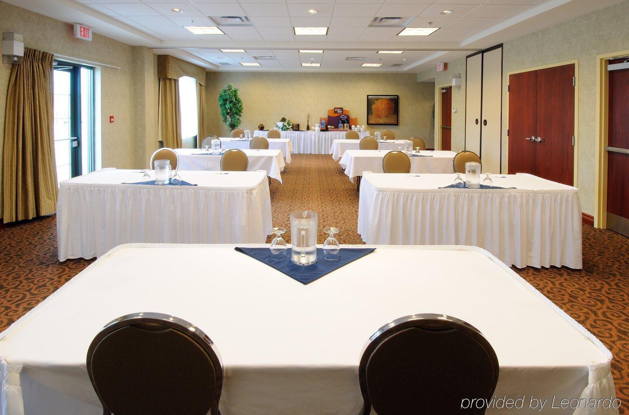 Holiday Inn Express & Suites - Belleville By Ihg Facilities photo
